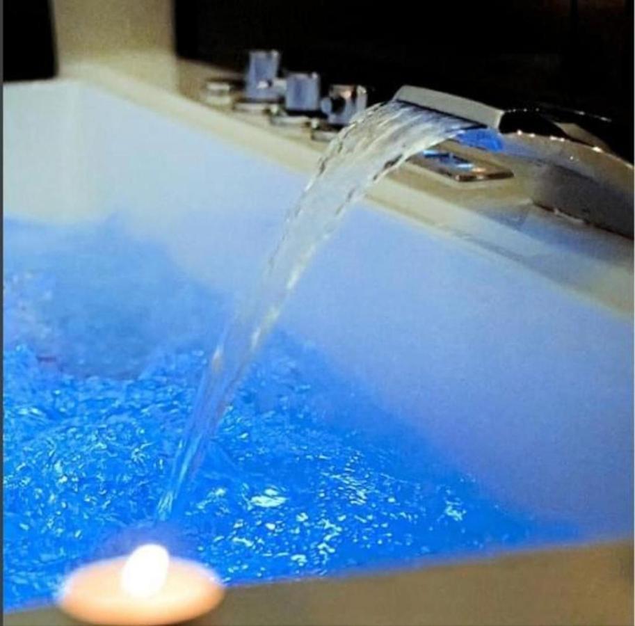 Umberto I° Suite & Spa Napoli Bagian luar foto