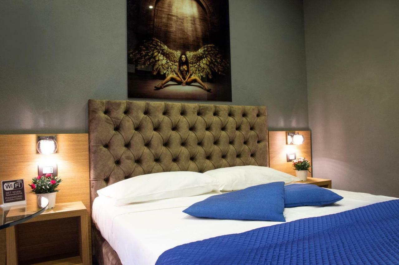 Umberto I° Suite & Spa Napoli Bagian luar foto