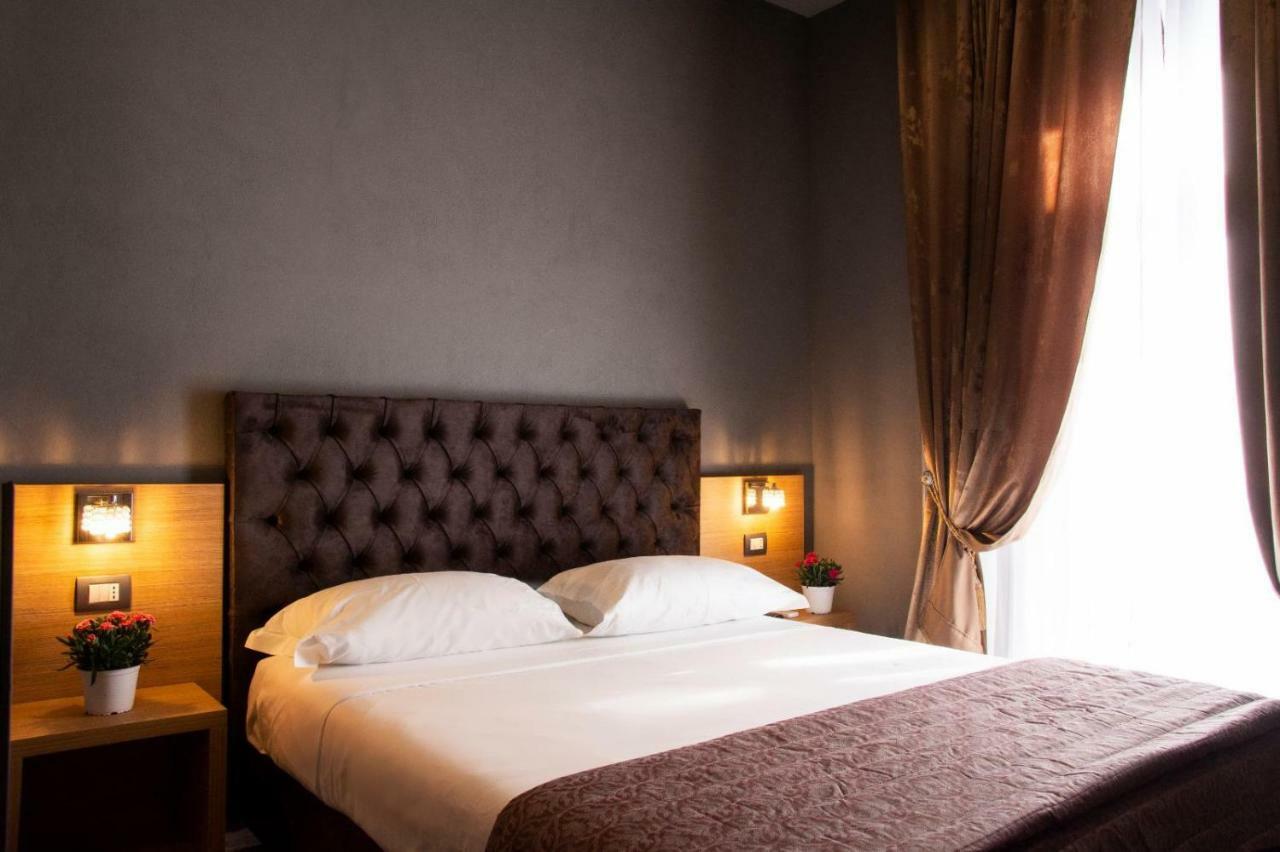 Umberto I° Suite & Spa Napoli Bagian luar foto