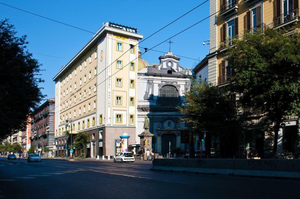 Umberto I° Suite & Spa Napoli Bagian luar foto