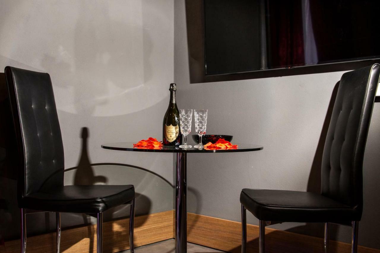 Umberto I° Suite & Spa Napoli Bagian luar foto
